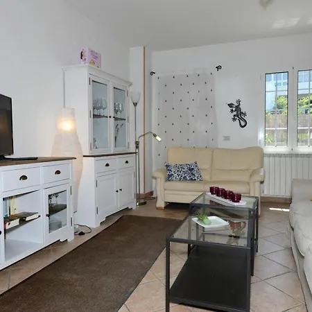 Feriehus Casa Oreggi Comfortable Tavole